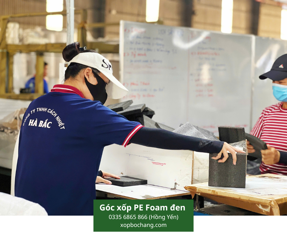 Góc xốp PE Foam đen