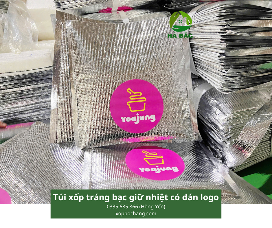 Túi xốp tráng bạc giữ nhiệt có dán logo Túi xốp tráng bạc giữ nhiệt có dán logo